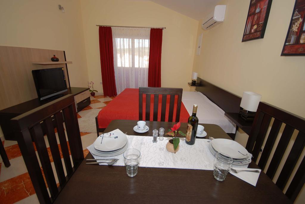Apartments Stepic Trogir Room photo